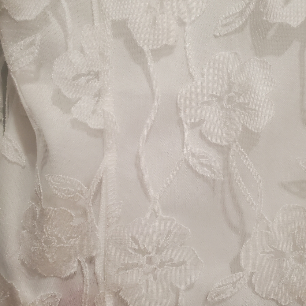 Ember Gorgeous White Lace Top - Picture 3 of 7
